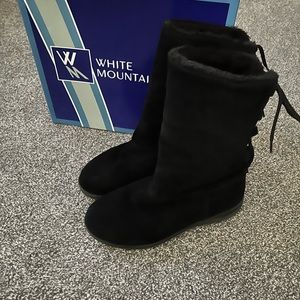 White Mountain black suede/faux fur size 6 boots.